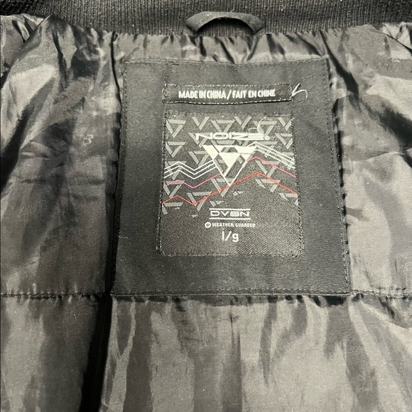 NOIZE weather proof ski jacket, Woman Size L - Picture 10 of 11
